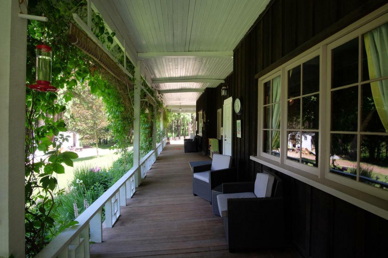 Hotel Wedgwood Manor And Glamping Retreat Crawford Bay Exterior foto