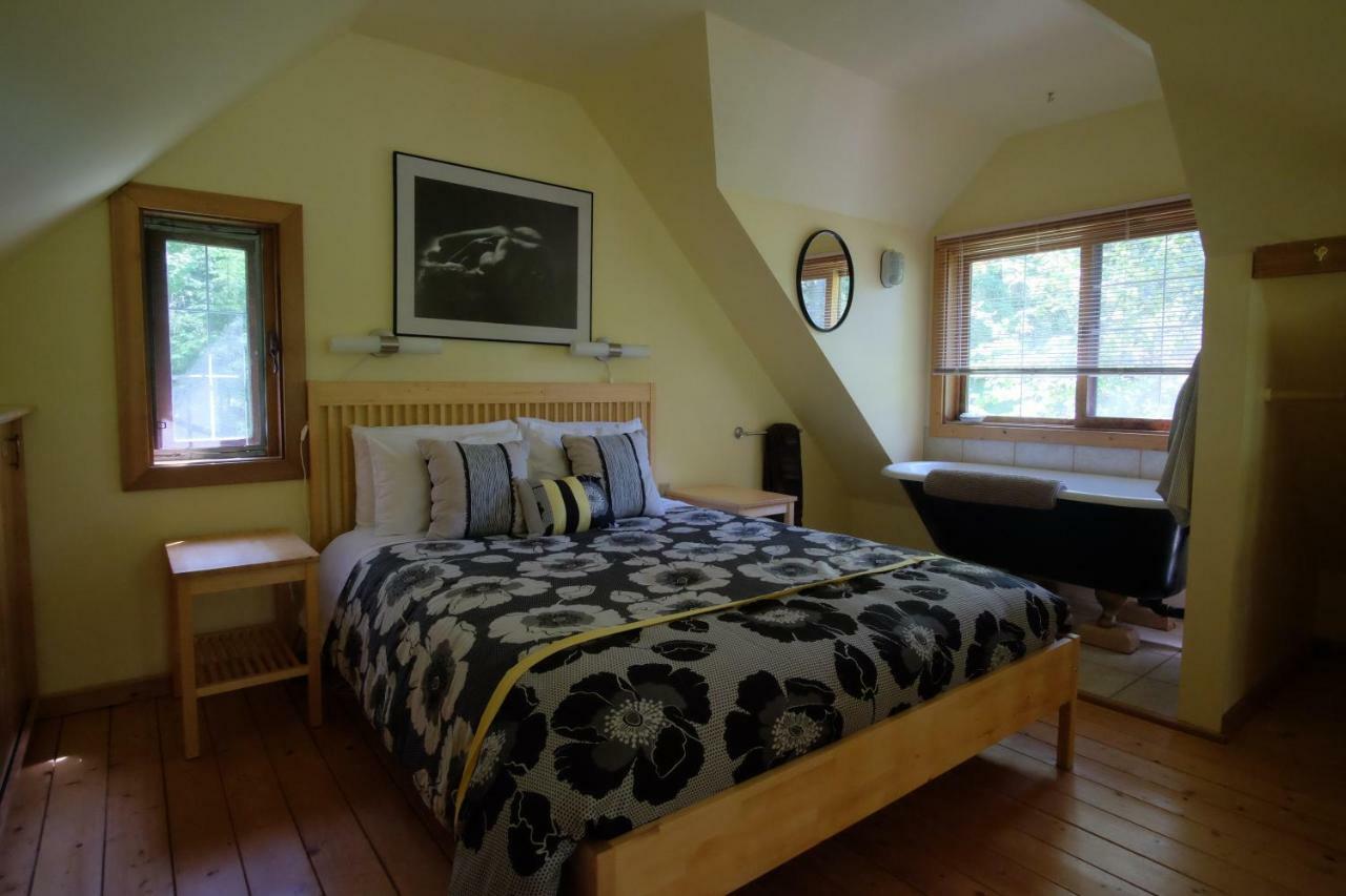 Hotel Wedgwood Manor And Glamping Retreat Crawford Bay Exterior foto